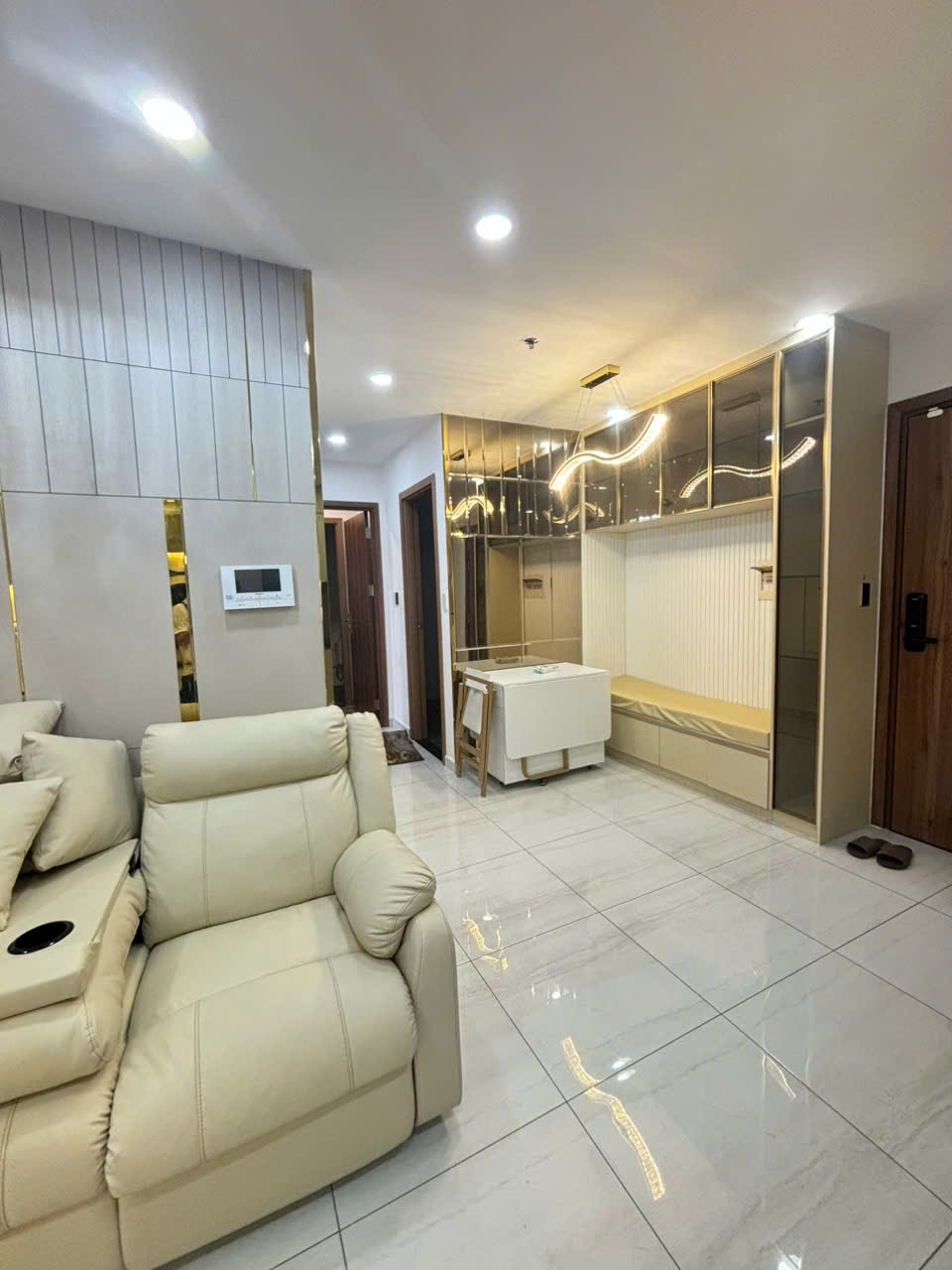 Cho thuê căn hộ 𝐇𝐀𝐏𝐏𝐘 𝐎𝐍𝐄 𝐂𝐄𝐍𝐓𝐑𝐀𝐋 2 𝐏𝐡𝐨̀𝐧𝐠 𝐍𝐠𝐮̉  KDC Phú Hoà, Thủ Dầu Một FULL nội thất